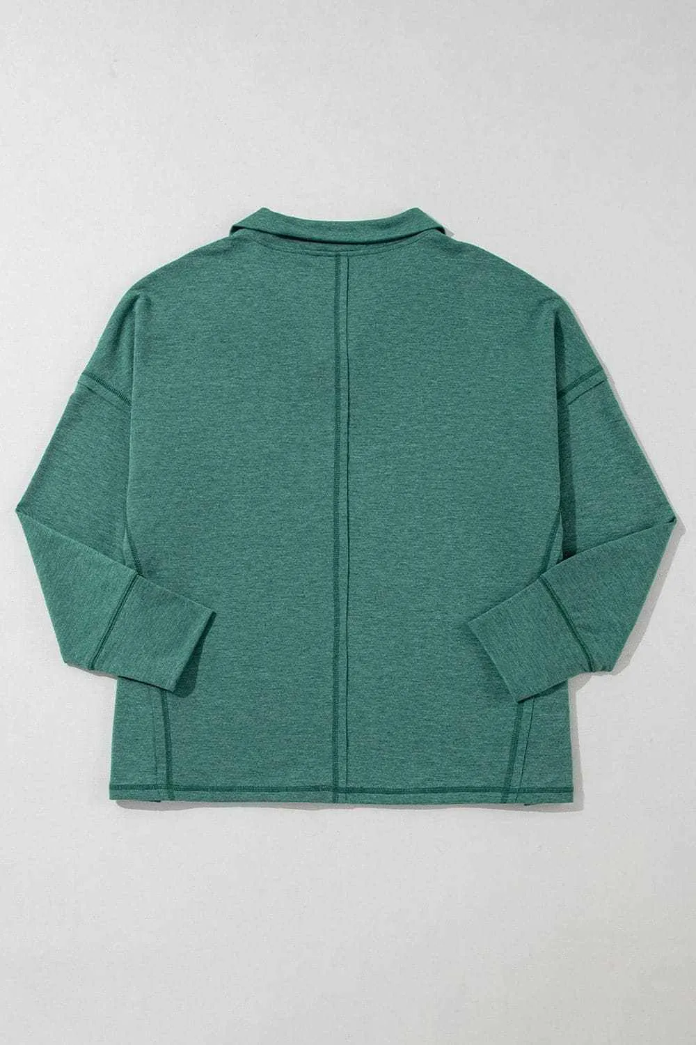 Stylish collared sweatshirt with pockets