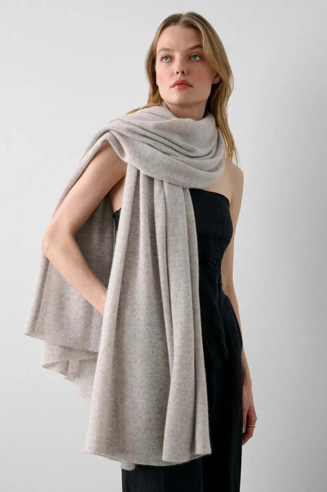 WHITE   WARREN Cashmere Travel Wrap